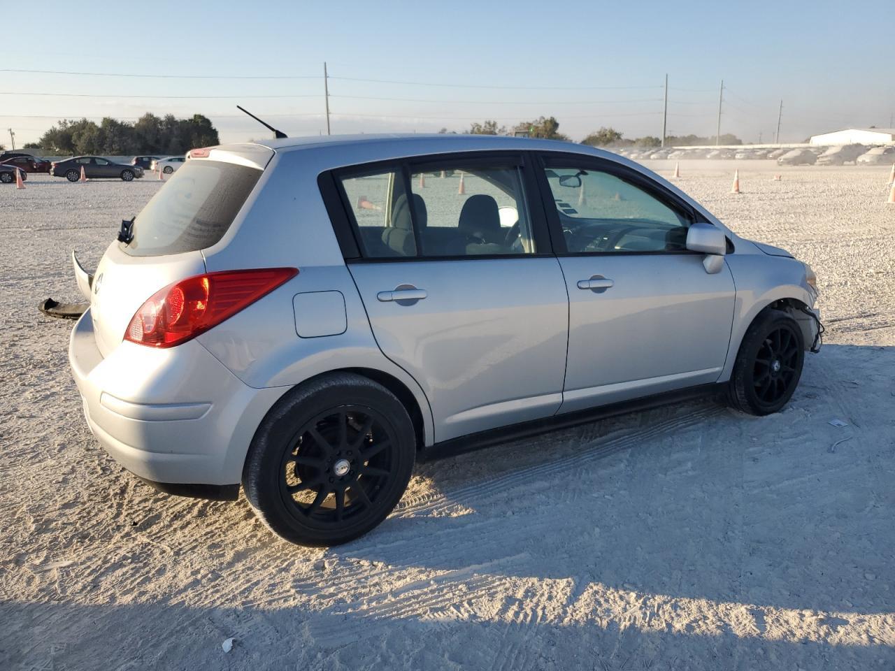 2012 NISSAN VERSA