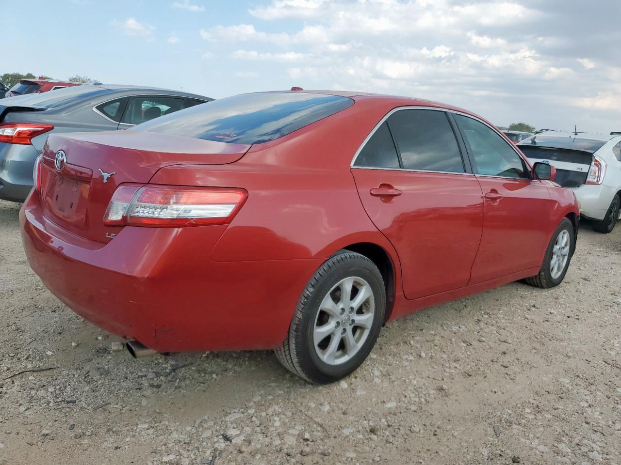 2011 TOYOTA CAMRY