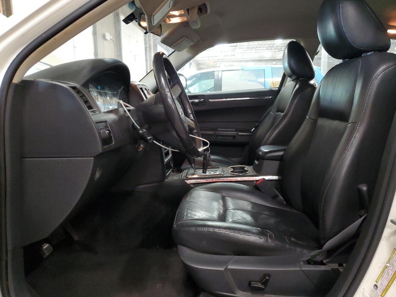 2010 CHRYSLER 300