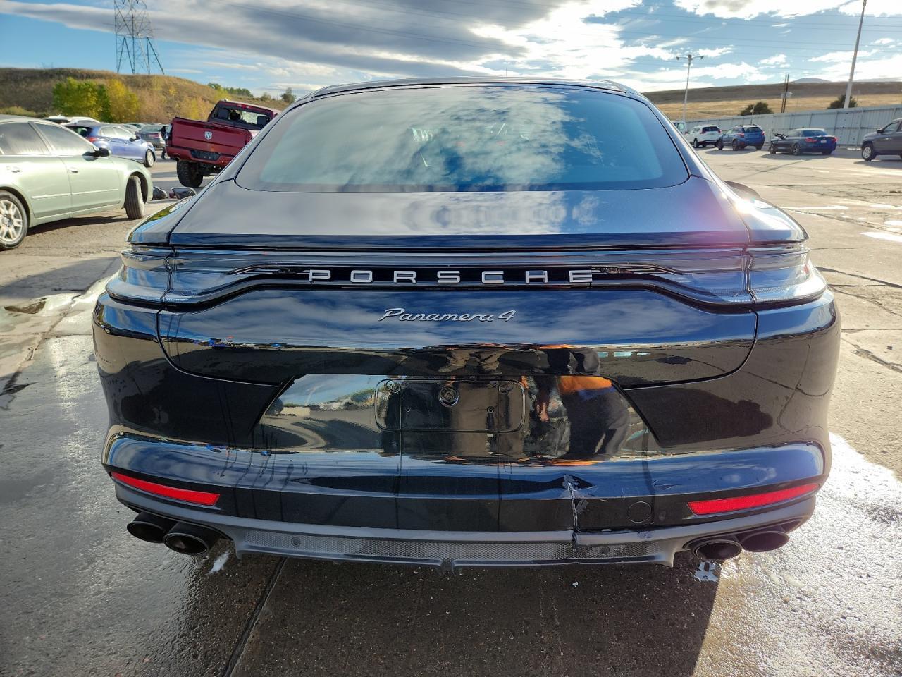 2023 PORSCHE Panamera