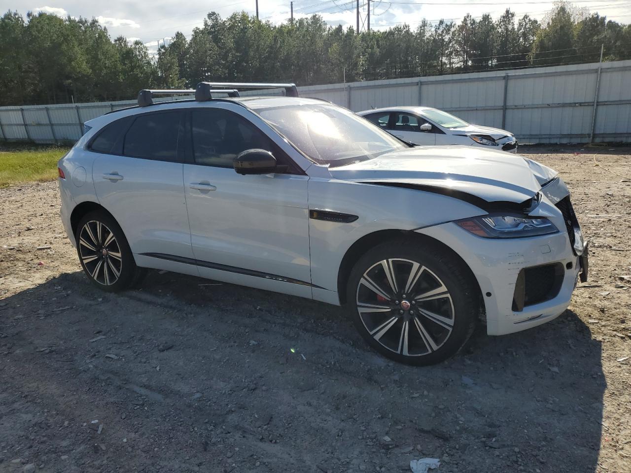 2017 JAGUAR F-Pace