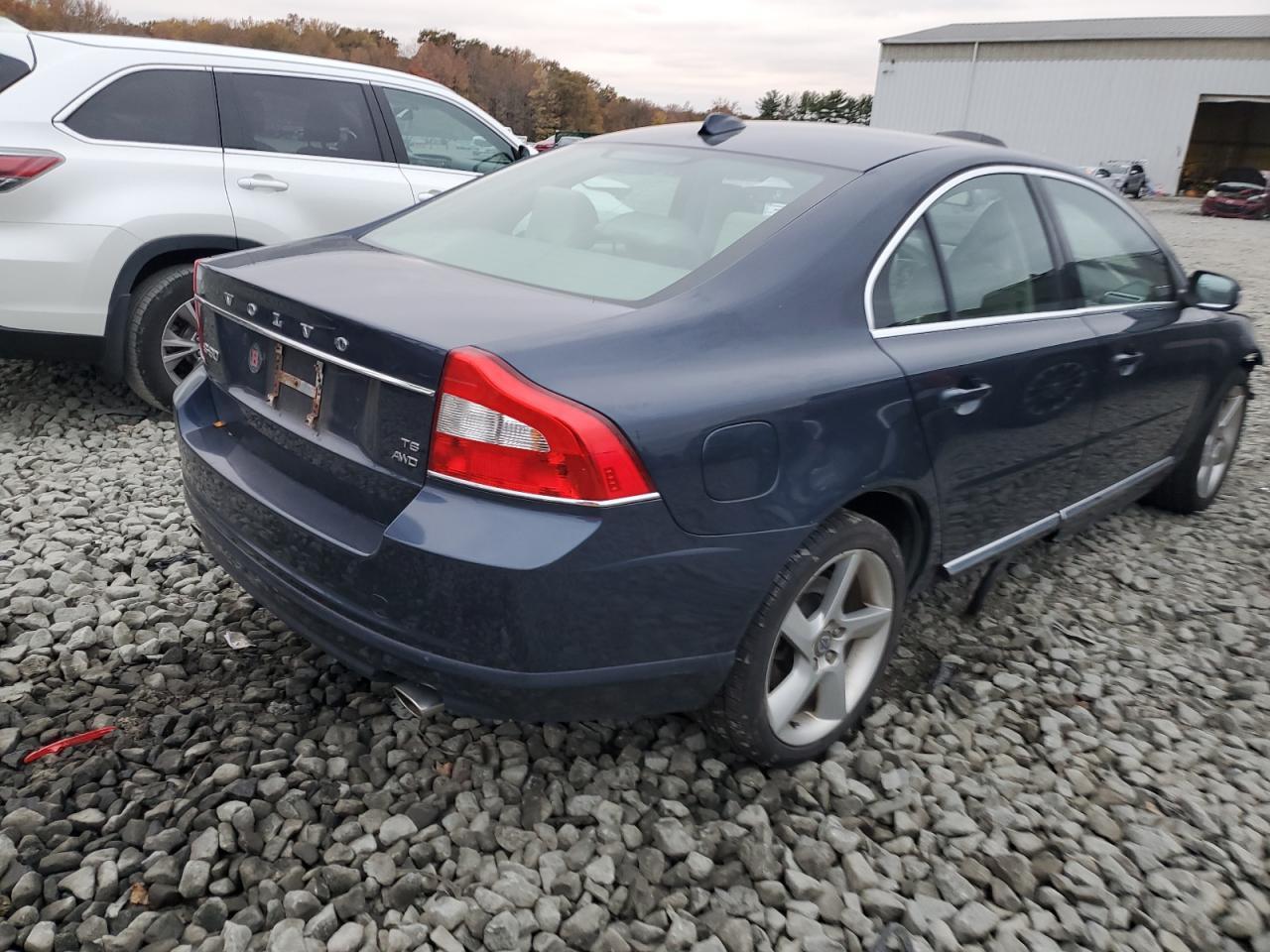 2010 VOLVO S80