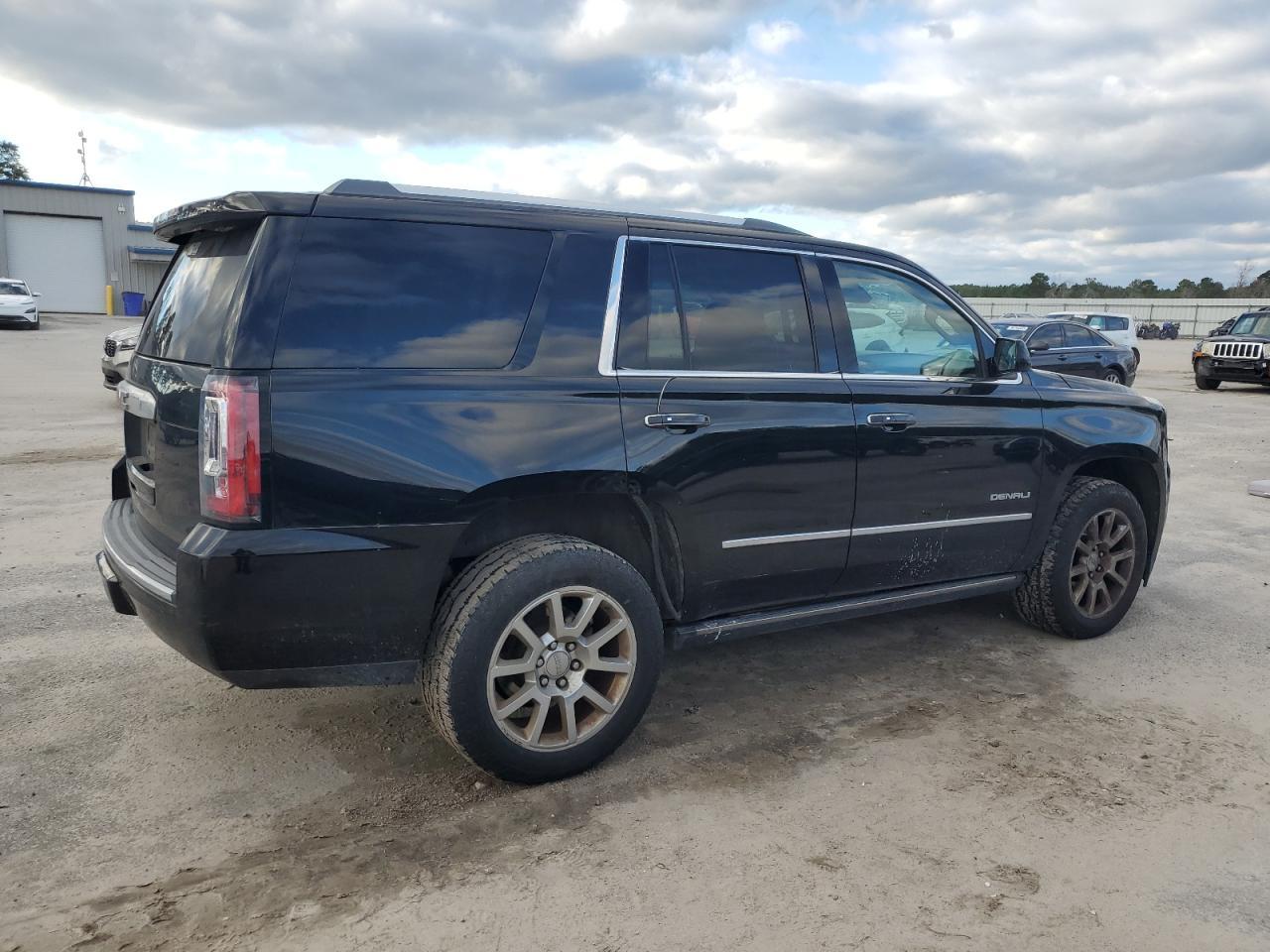 2015 GMC Yukon