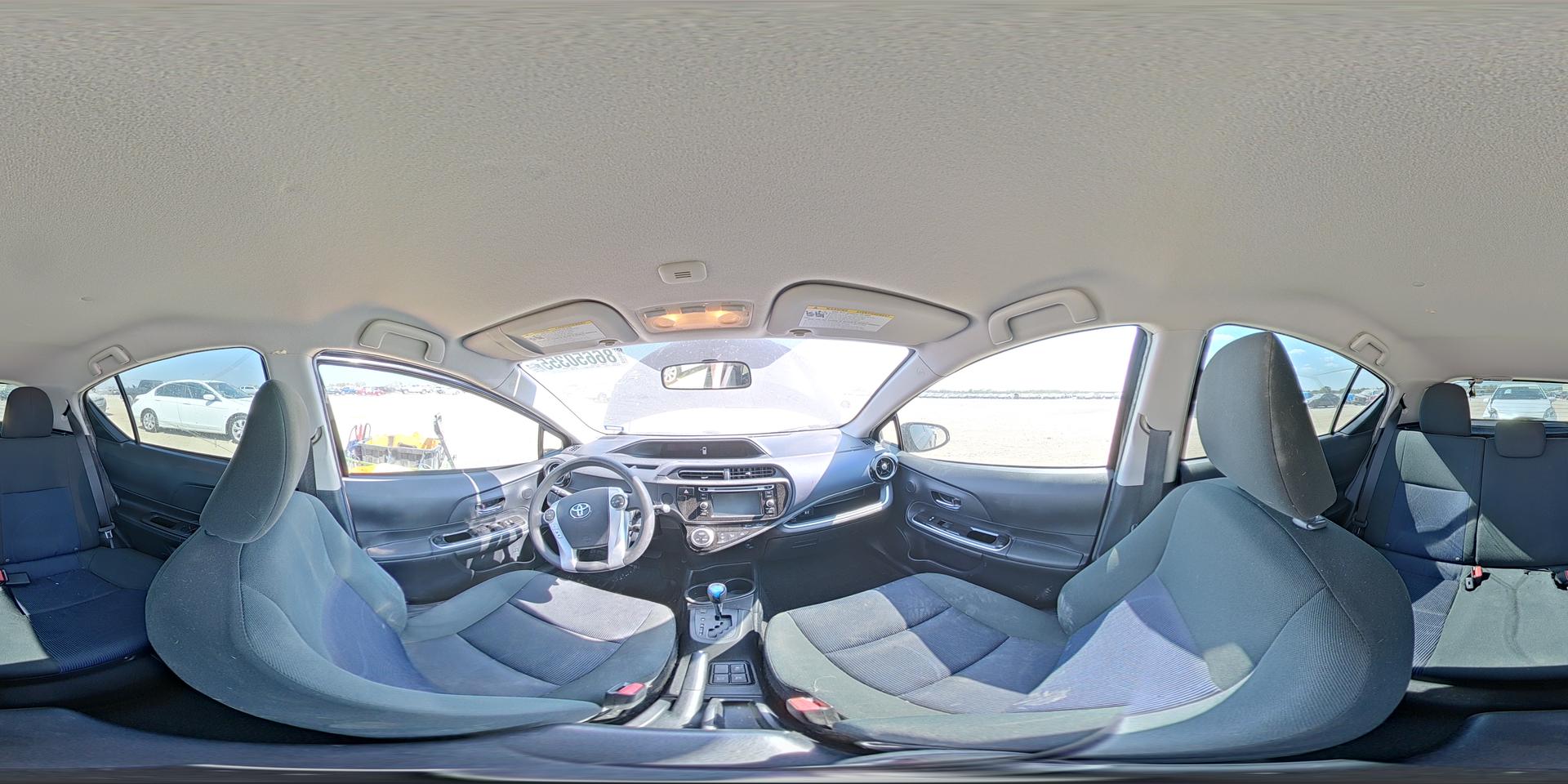 2016 TOYOTA Prius c