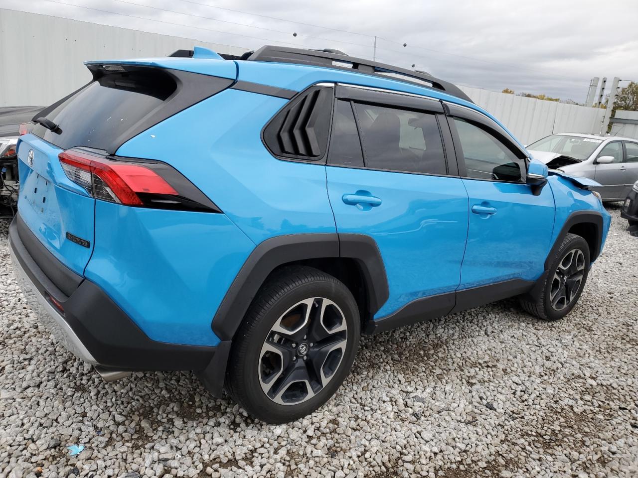 2019 TOYOTA RAV4
