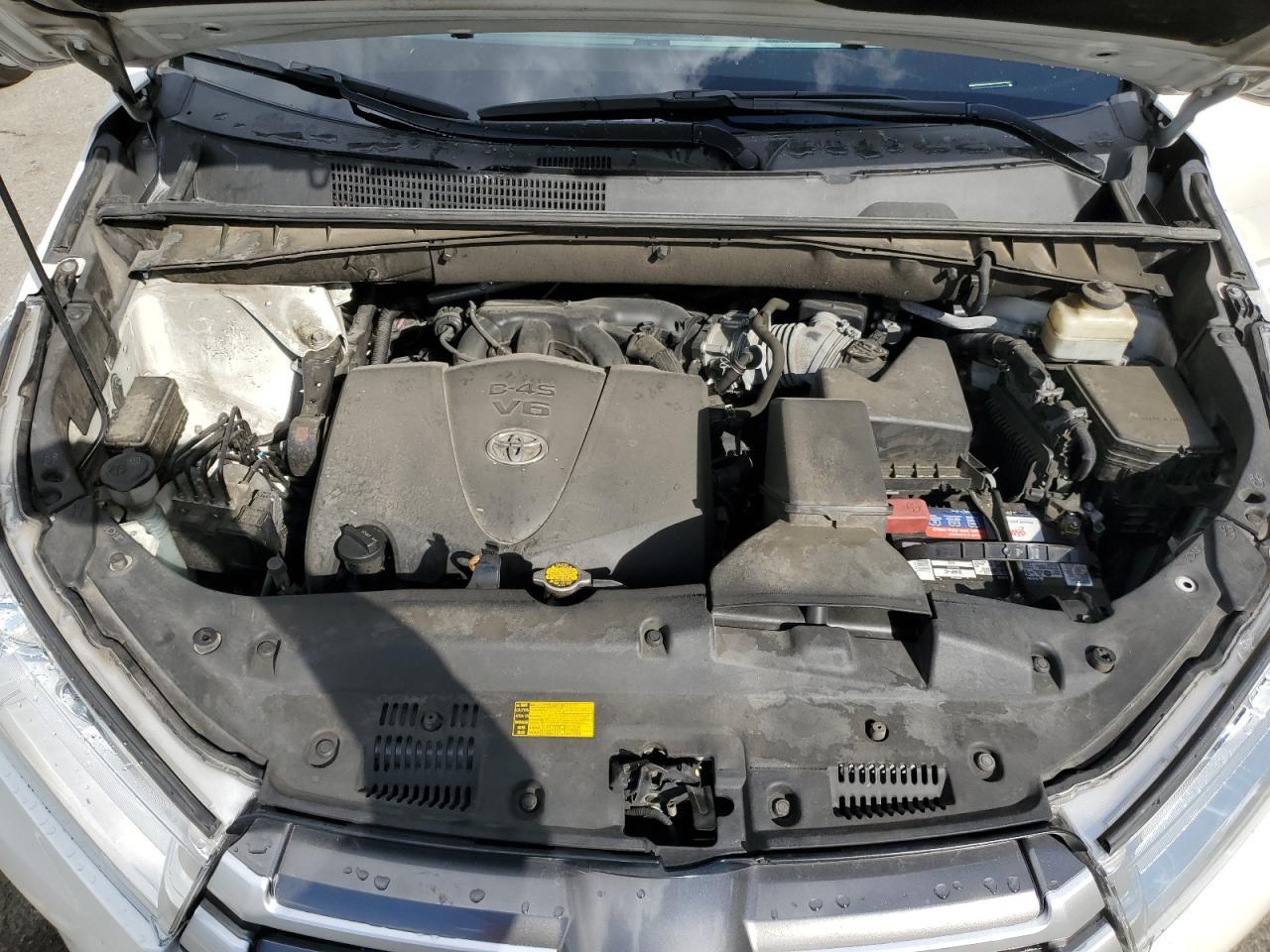 2017 TOYOTA HIGHLANDER