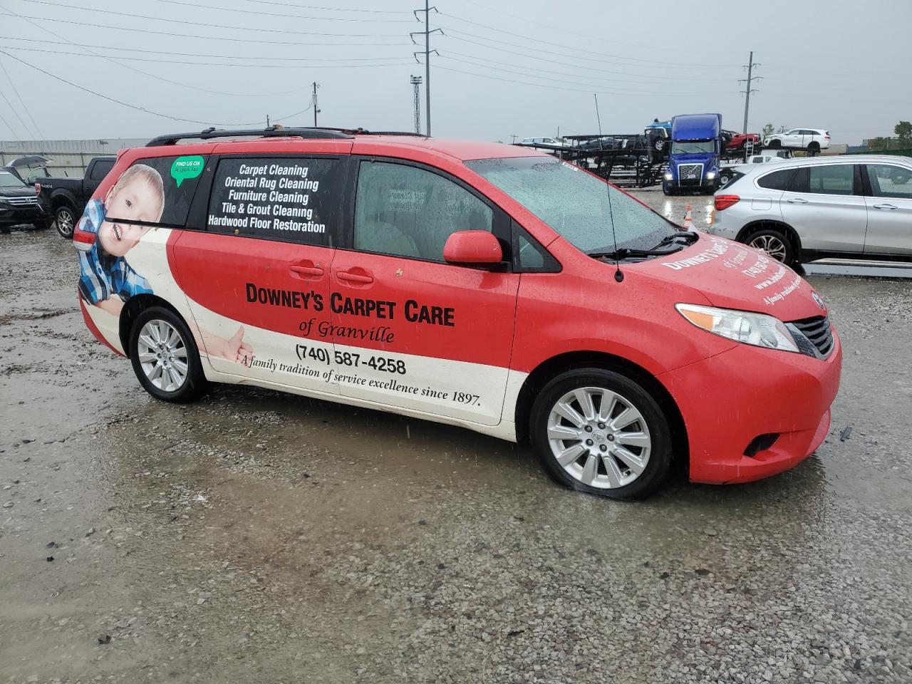 2014 TOYOTA SIENNA