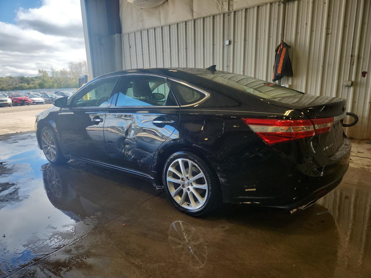 2013 TOYOTA Avalon