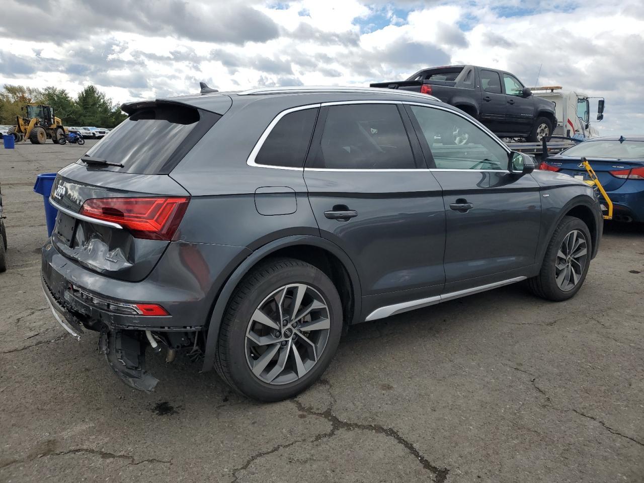 2022 AUDI Q5