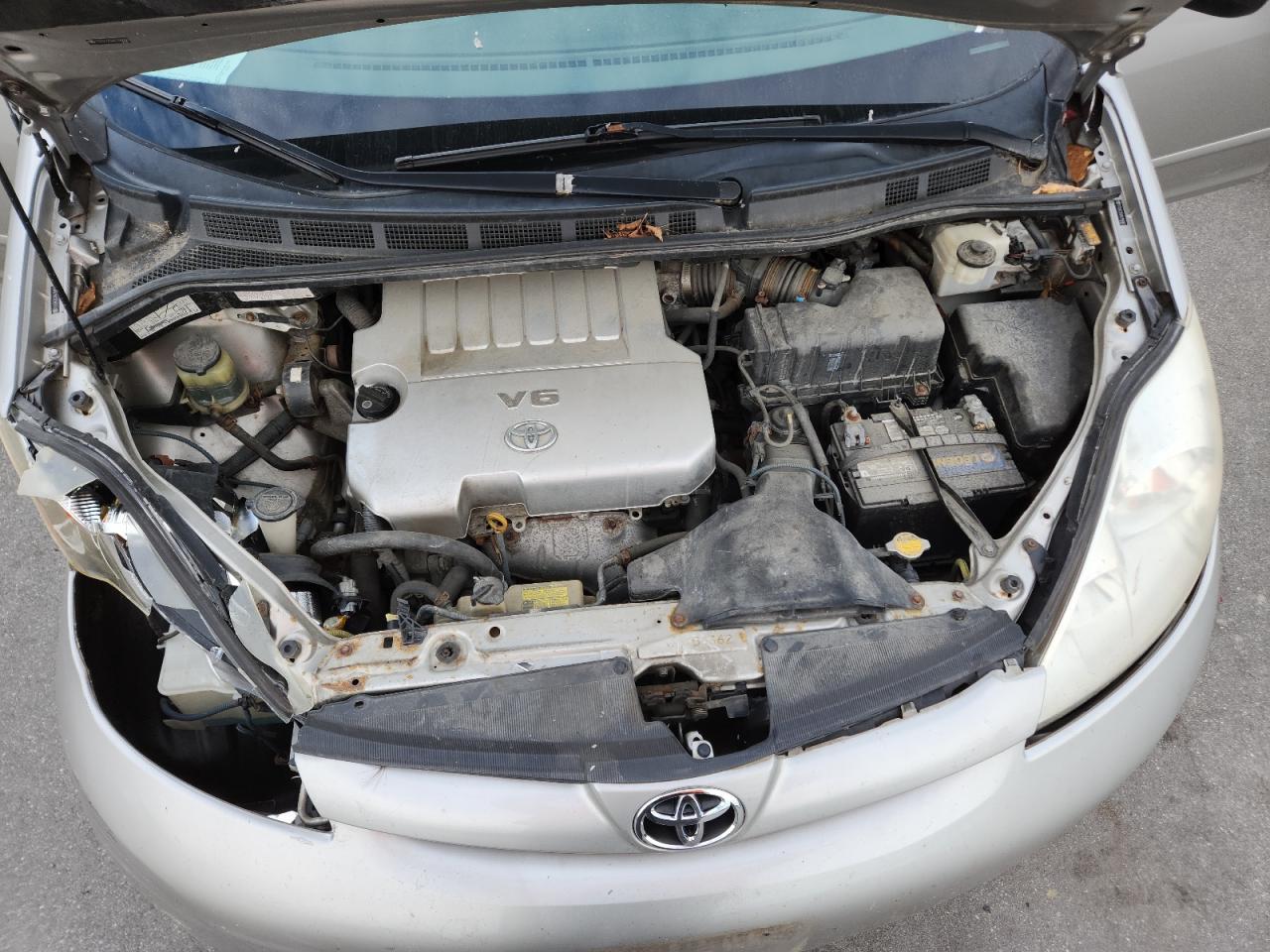 2008 TOYOTA SIENNA