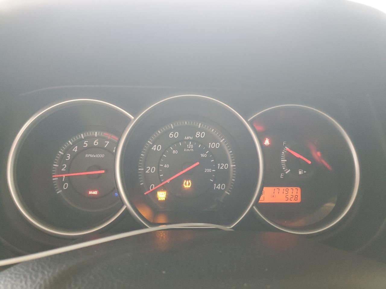 2011 NISSAN VERSA