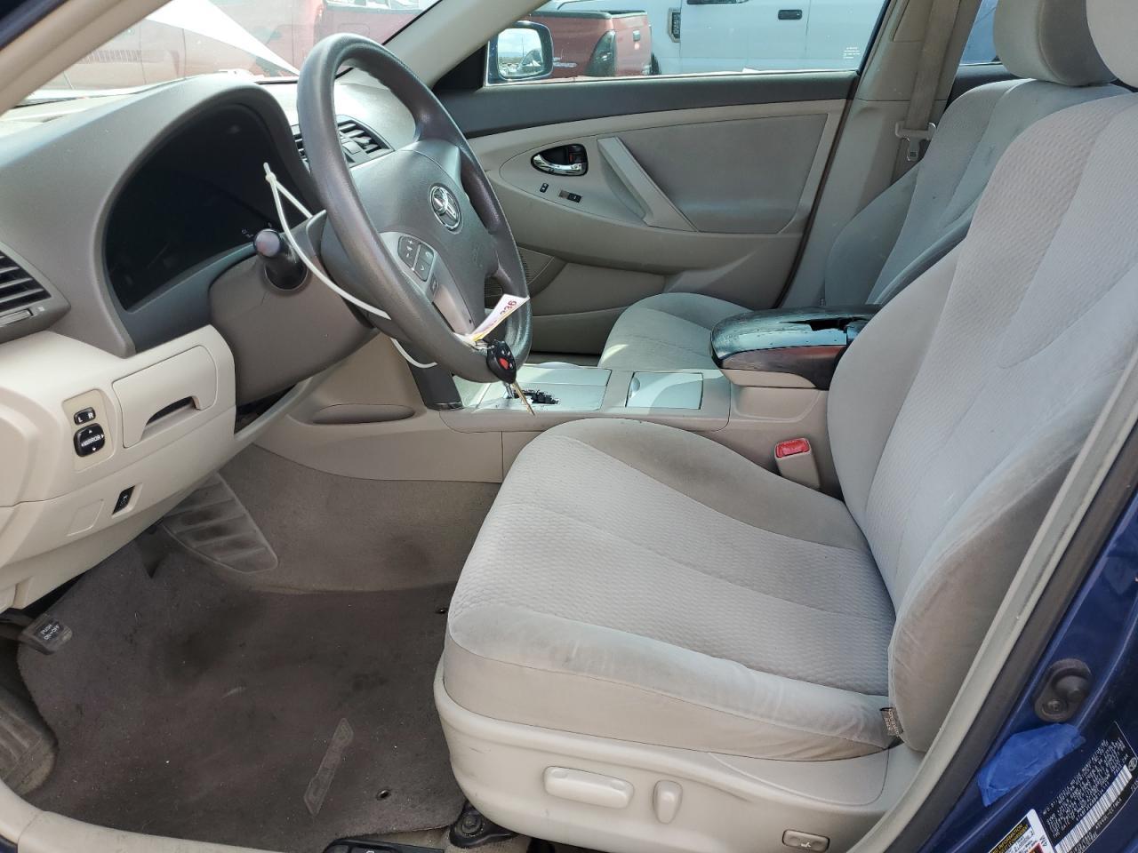 2011 TOYOTA CAMRY