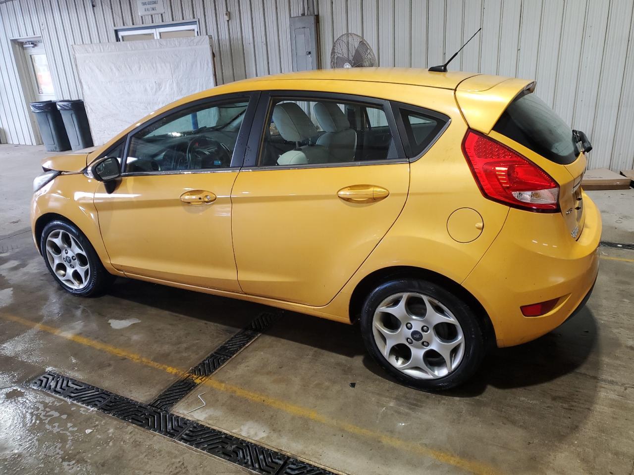 2011 FORD Fiesta