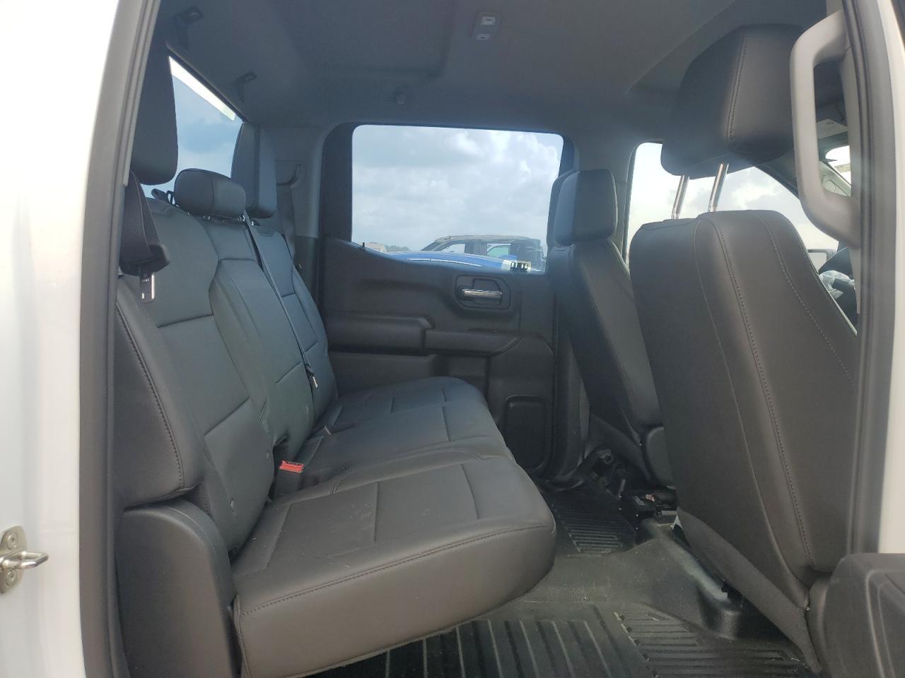 2023 CHEVROLET Silverado