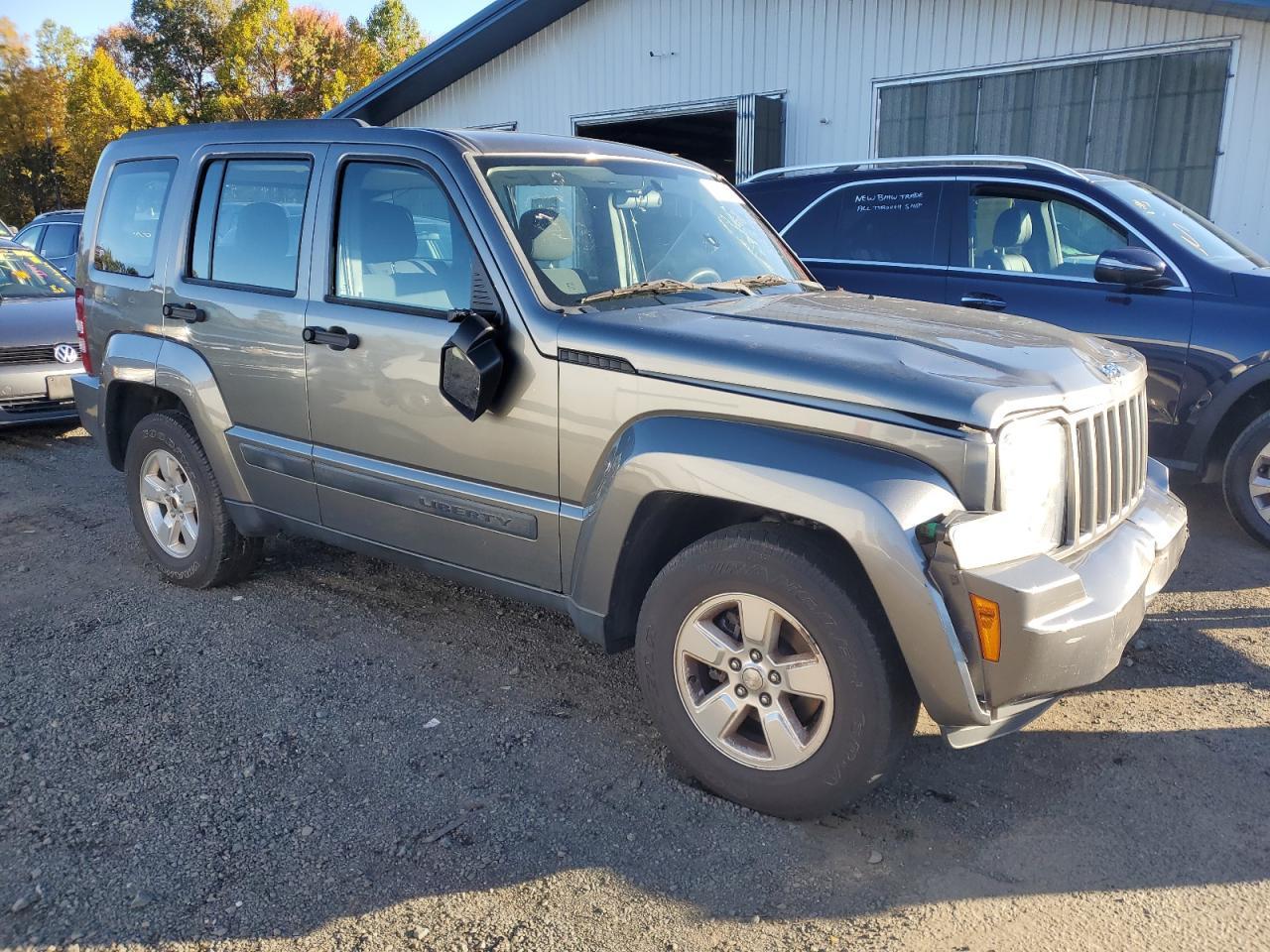 2012 JEEP Liberty