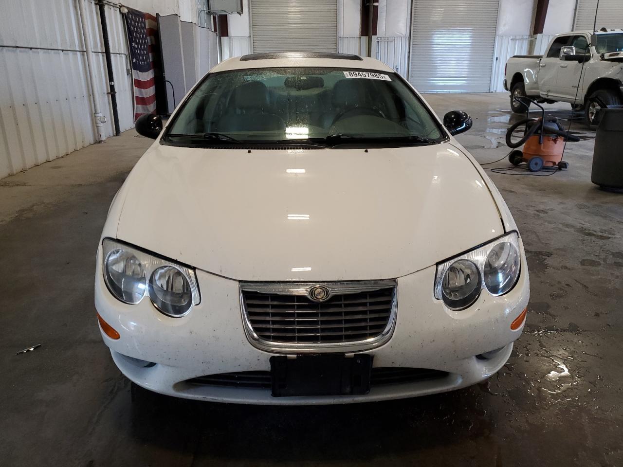 2004 CHRYSLER 300m
