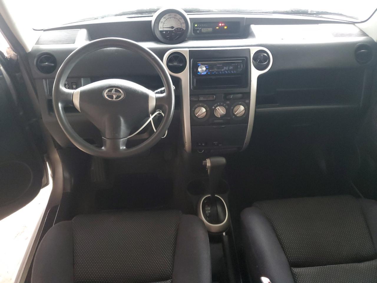 2004 TOYOTA SCION
