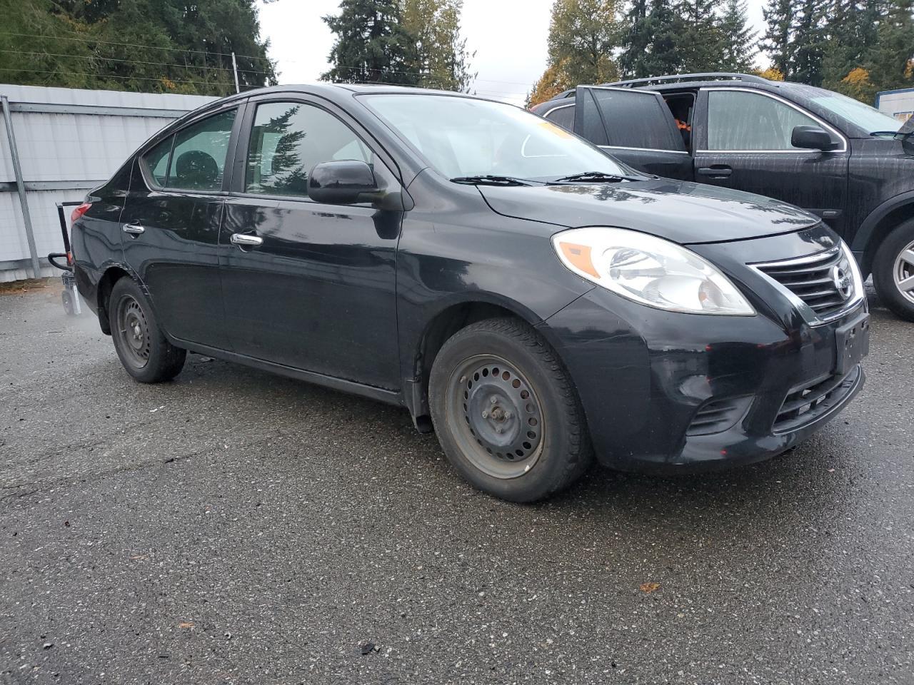 2012 NISSAN VERSA