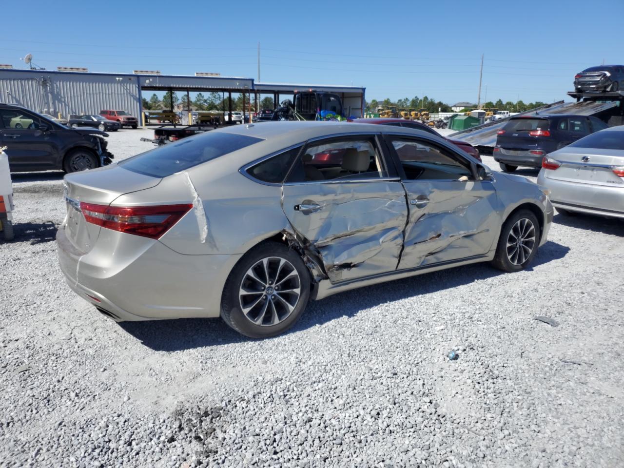 2017 TOYOTA Avalon