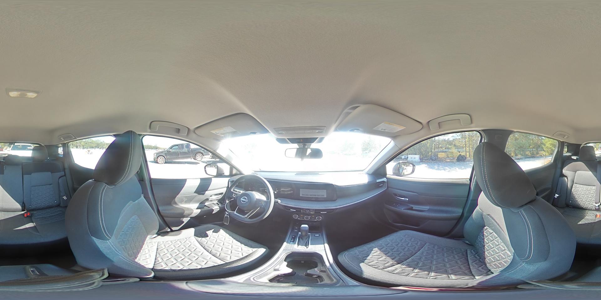 2025 NISSAN KICKS