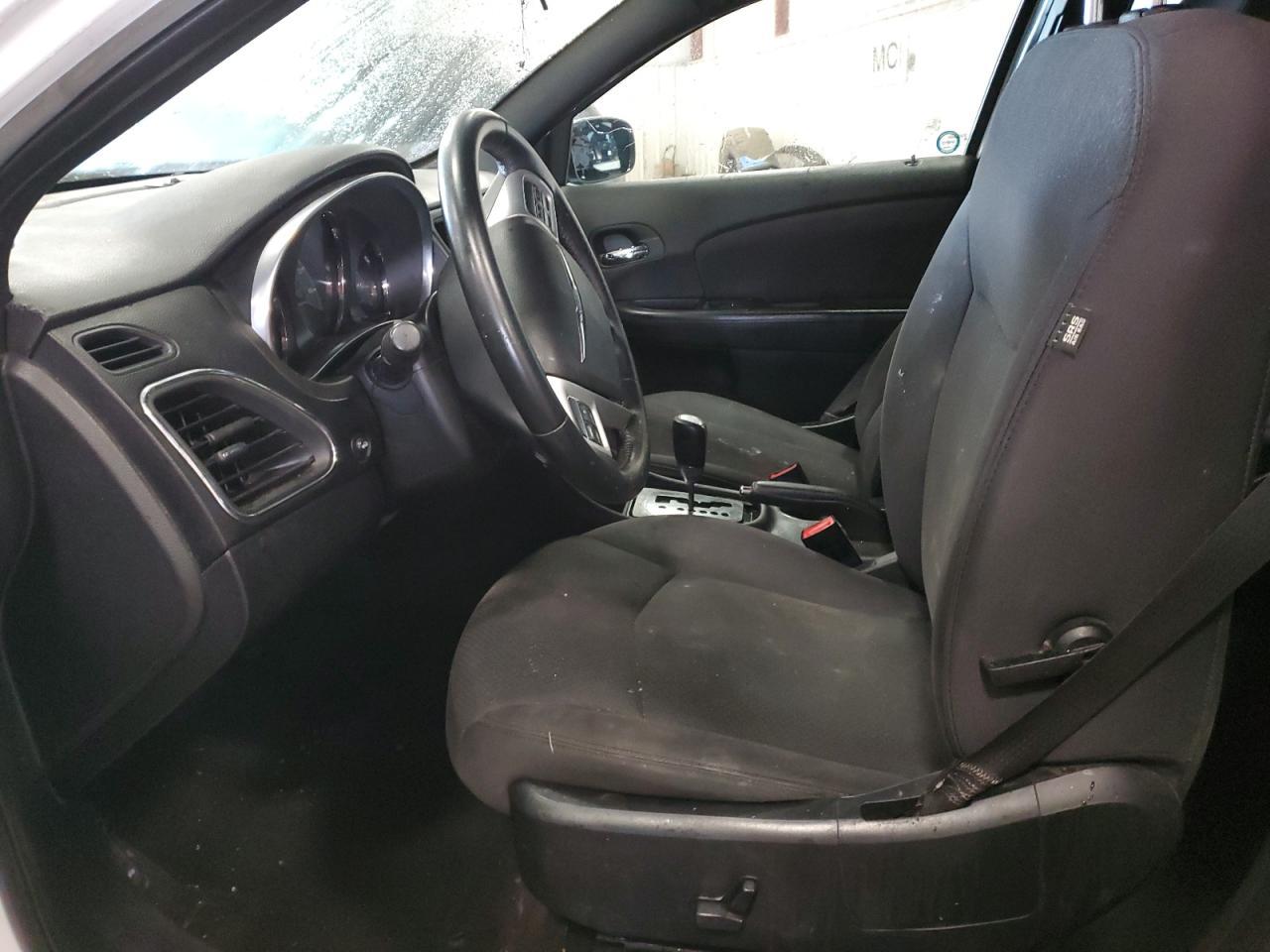 2013 CHRYSLER 200