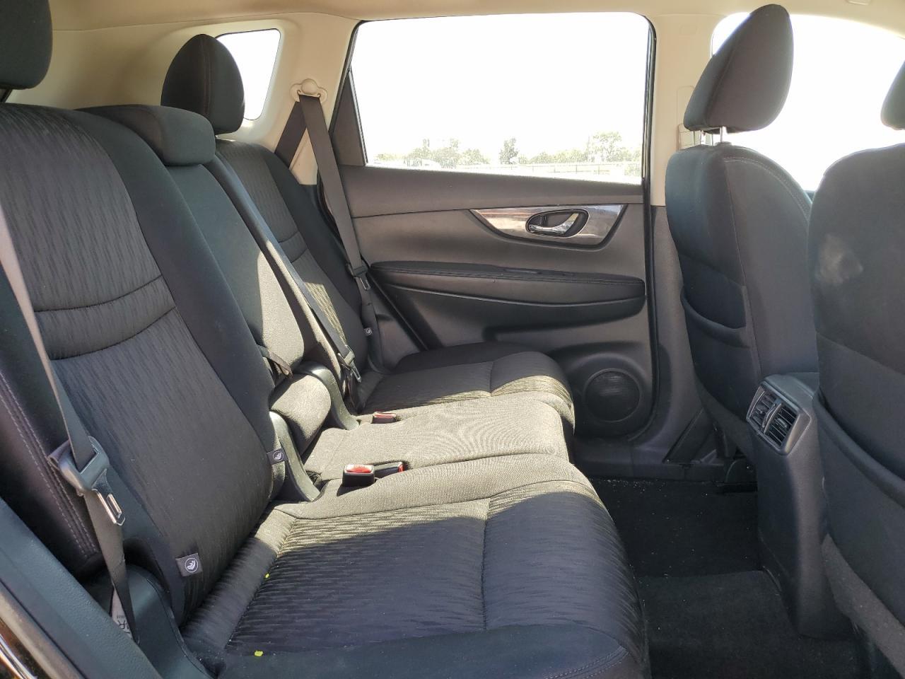 2017 NISSAN ROGUE