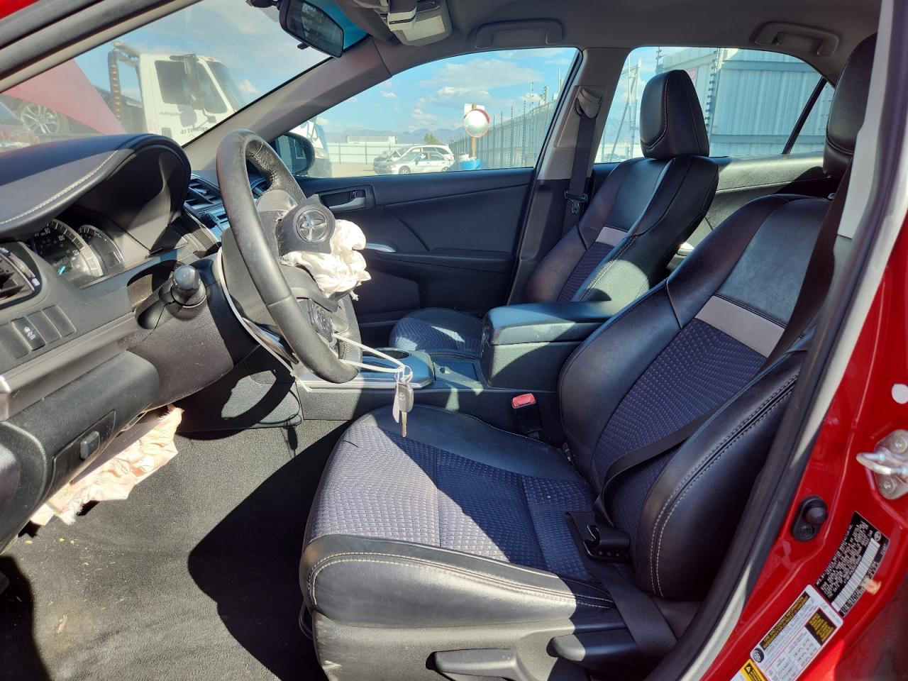 2014 TOYOTA CAMRY