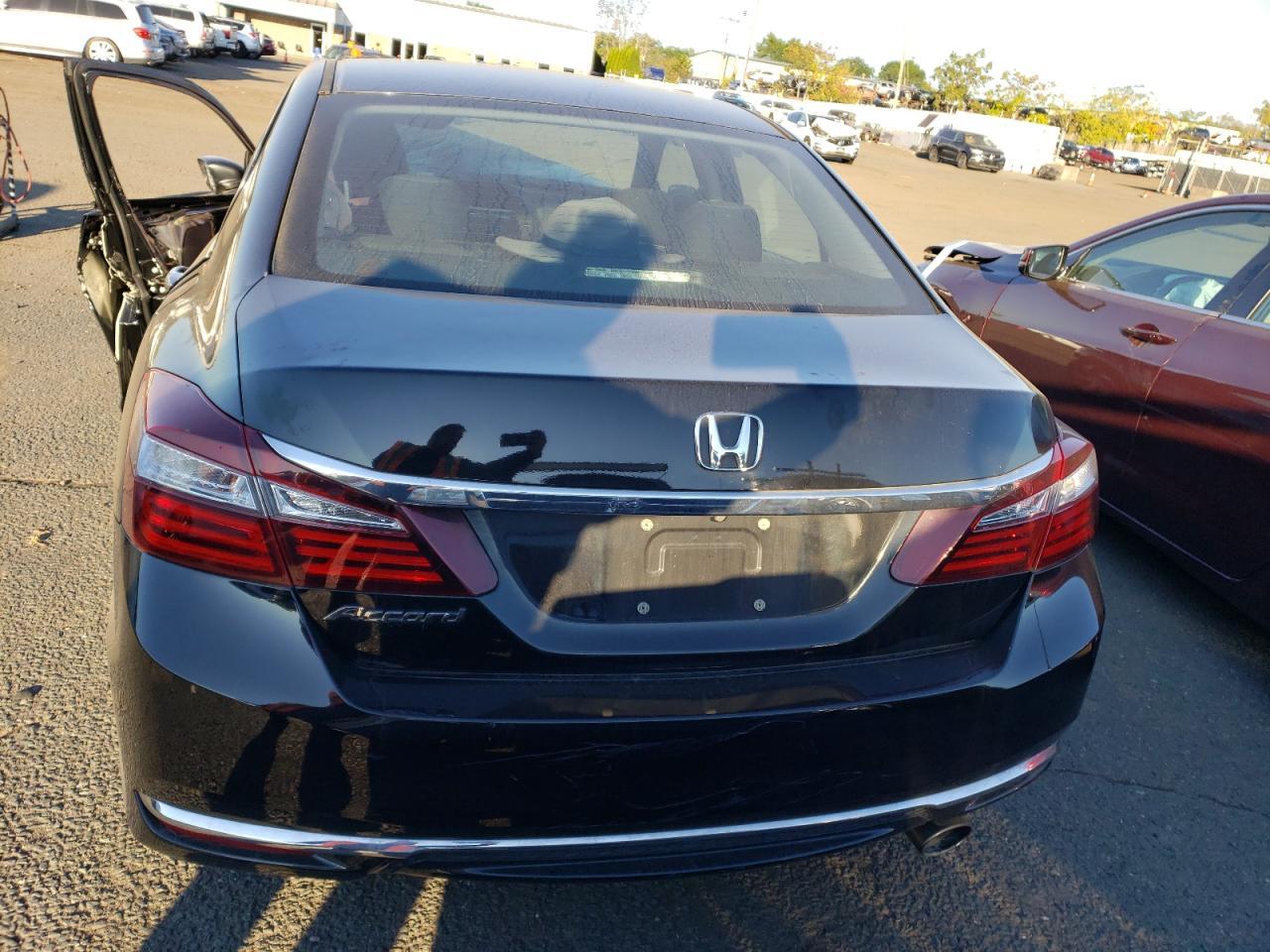 2017 HONDA ACCORD