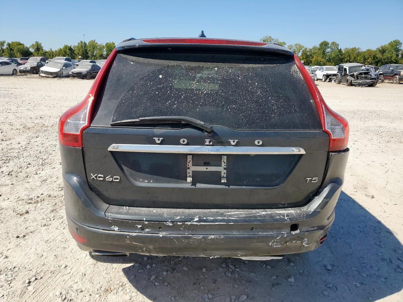 2015 VOLVO XC60