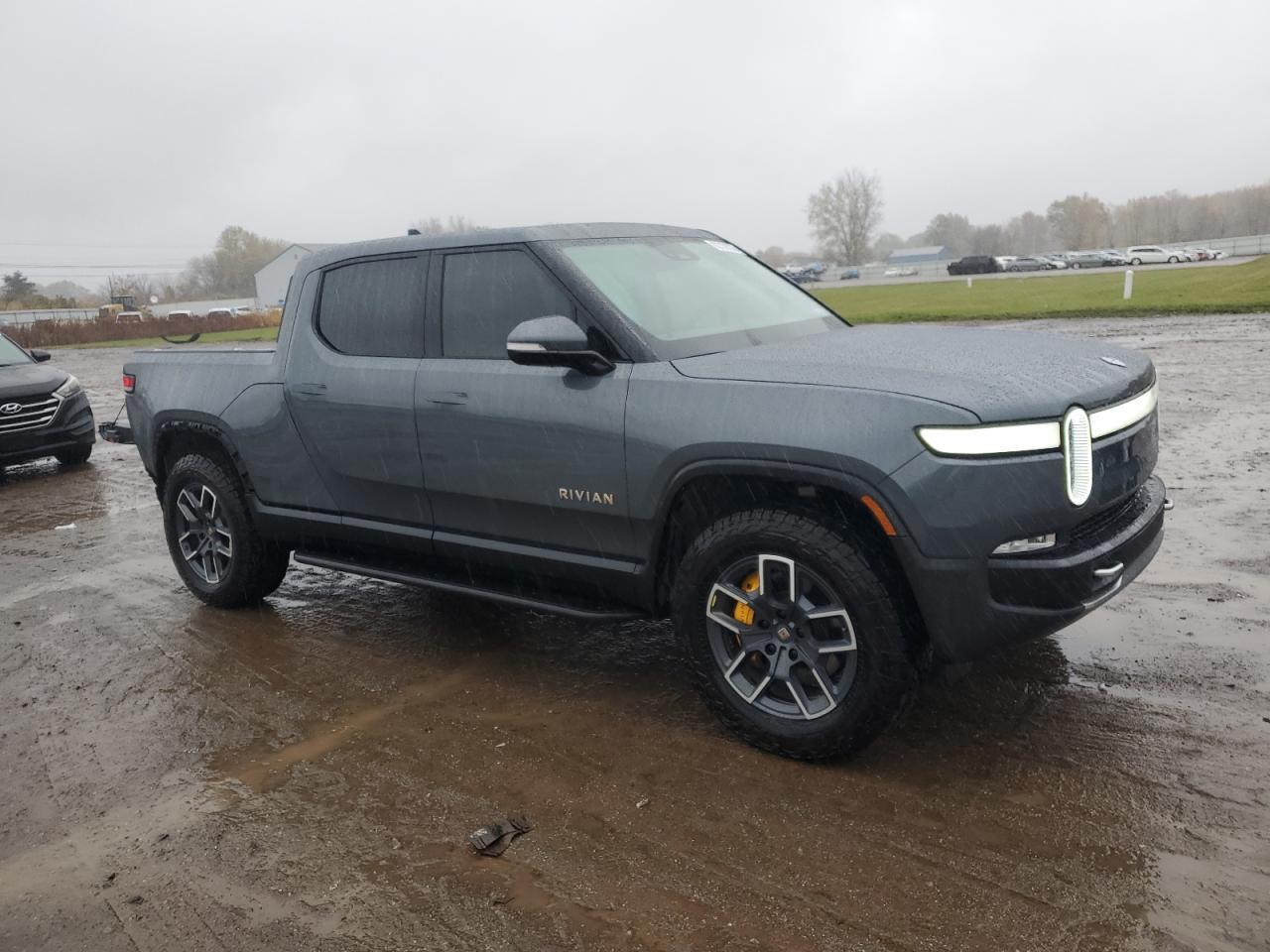 2022 RIVIAN R1t