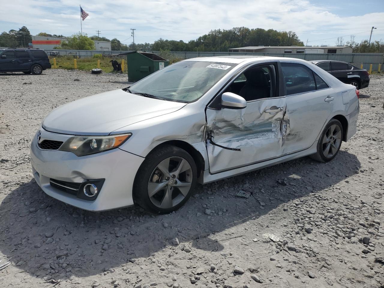 2014 TOYOTA CAMRY