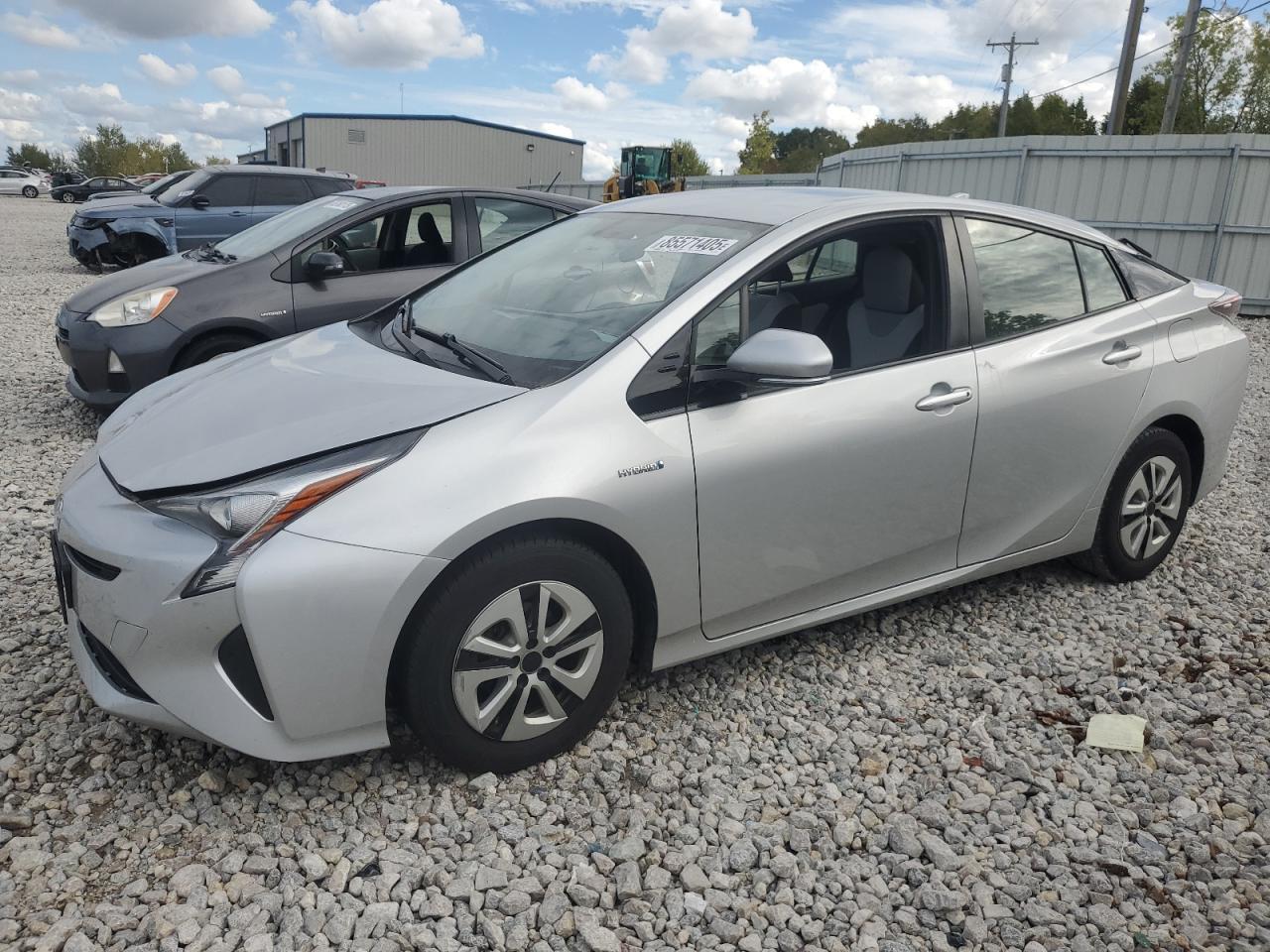 2016 TOYOTA PRIUS