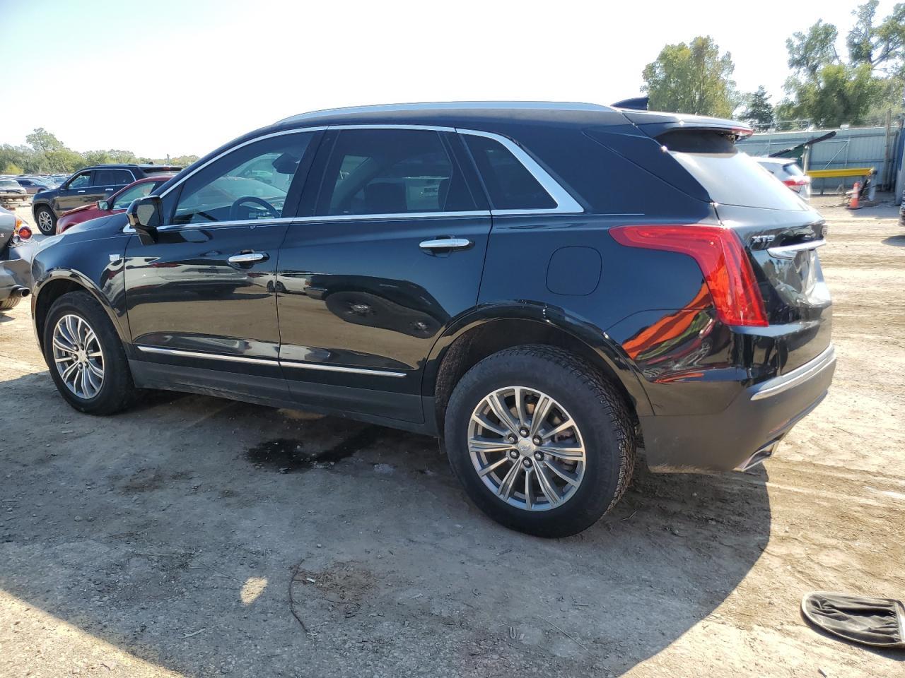 2017 CADILLAC XT5