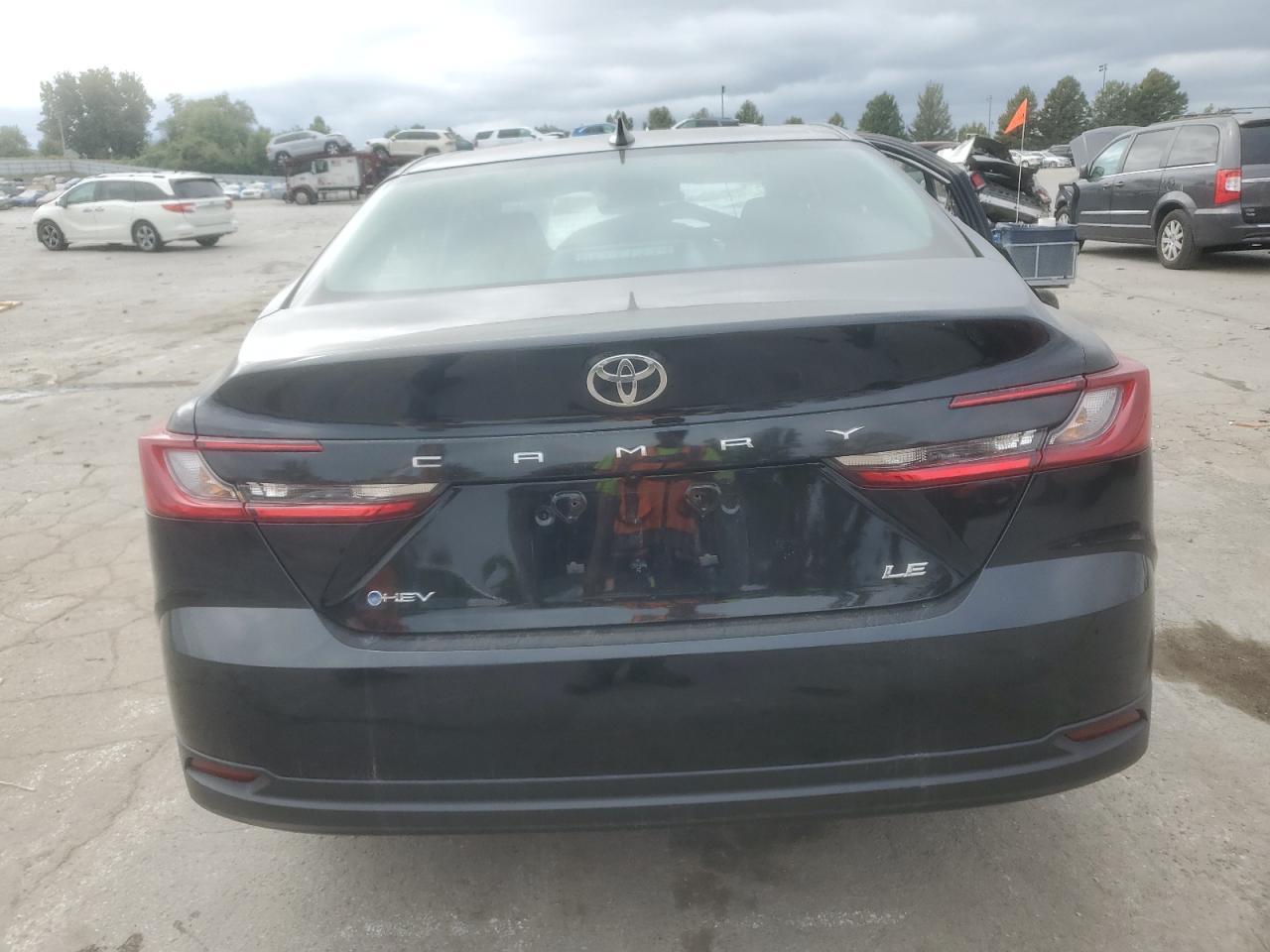 2025 TOYOTA CAMRY