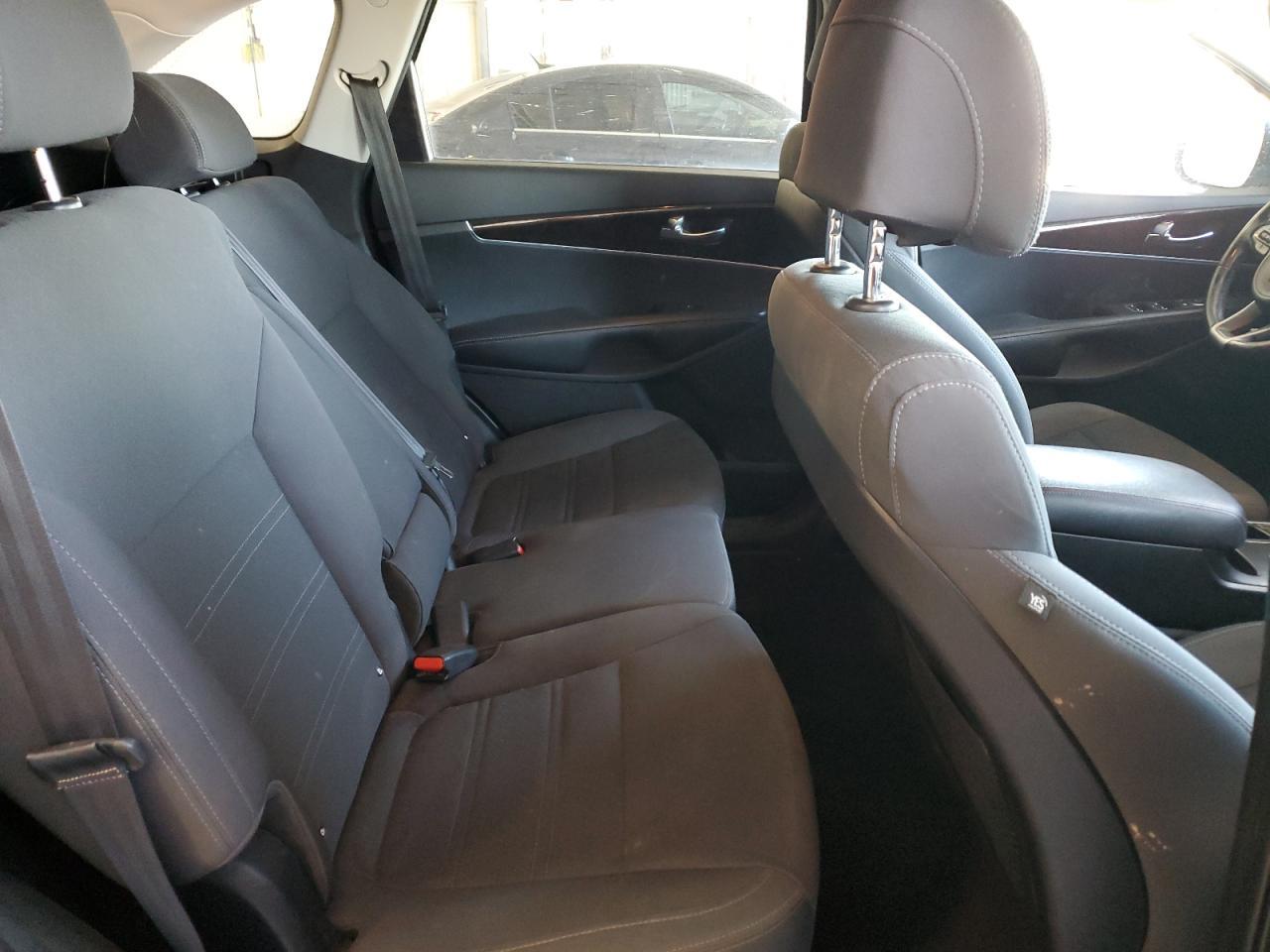 2017 KIA SORENTO