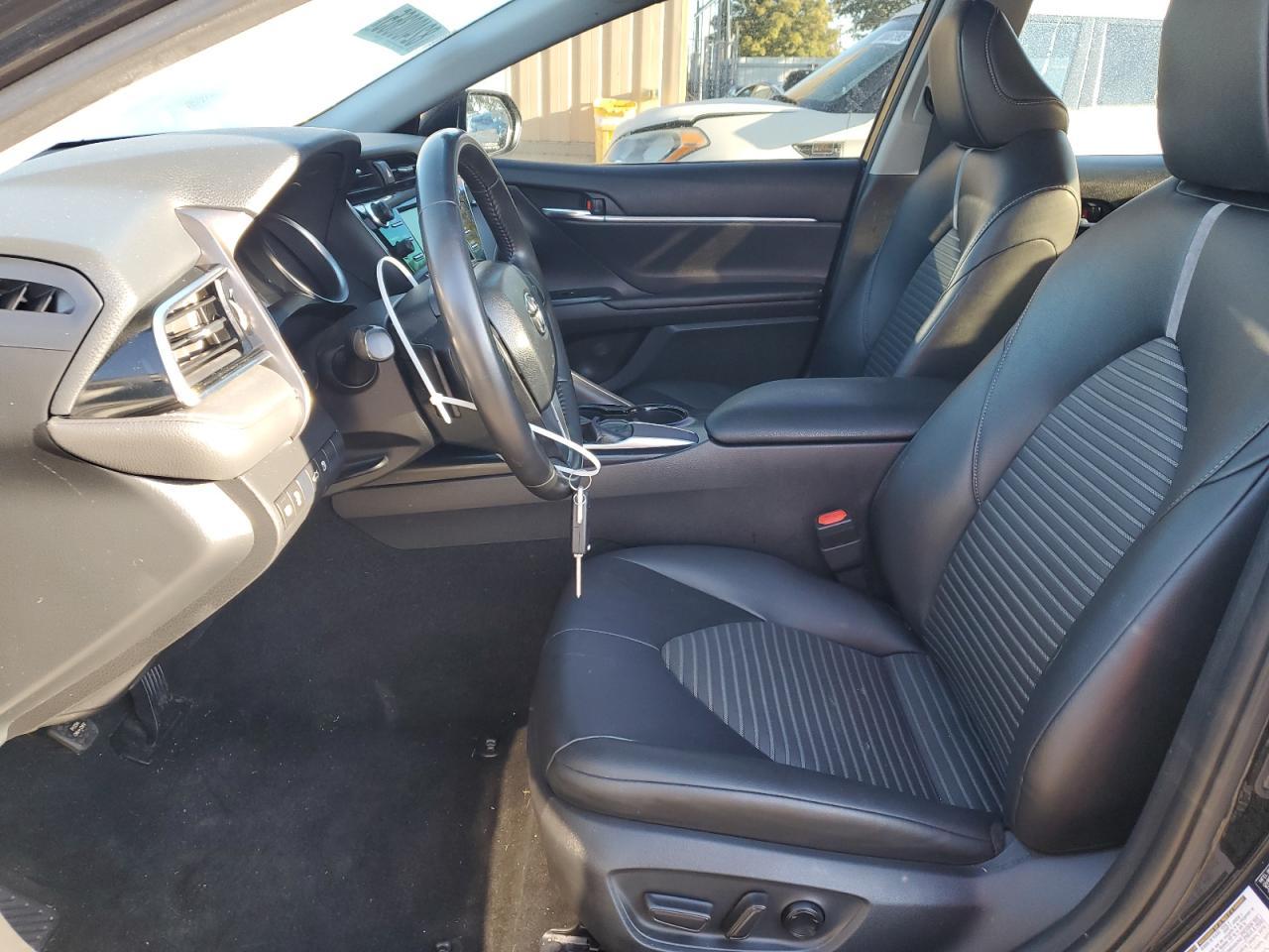 2018 TOYOTA CAMRY