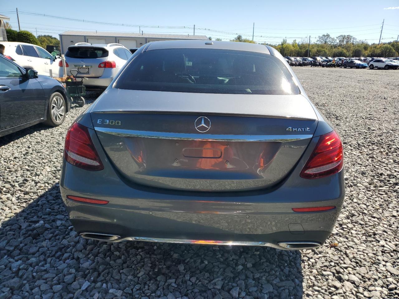 2017 MERCEDES-BENZ E-Class