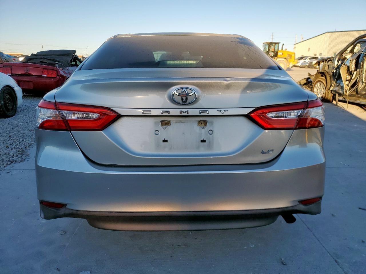2018 TOYOTA CAMRY