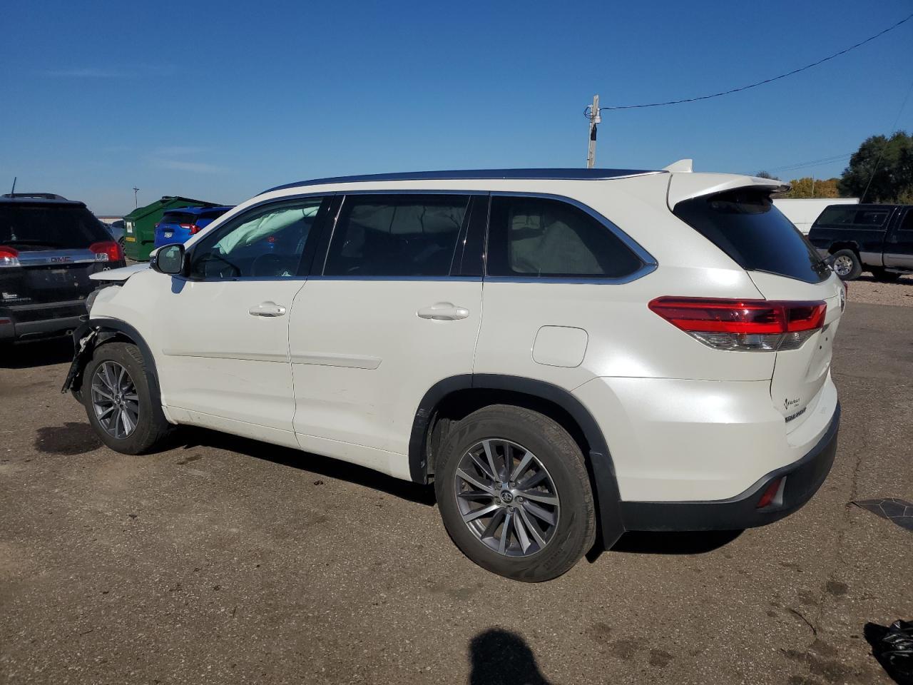 2018 TOYOTA HIGHLANDER