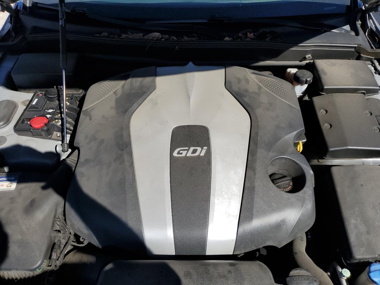 2013 HYUNDAI GENESIS