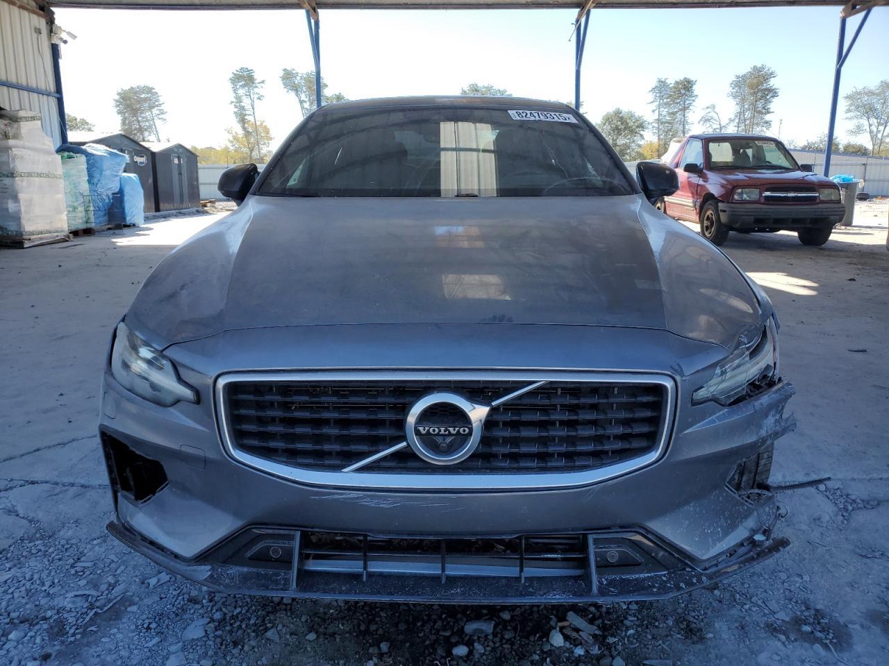2019 VOLVO S60