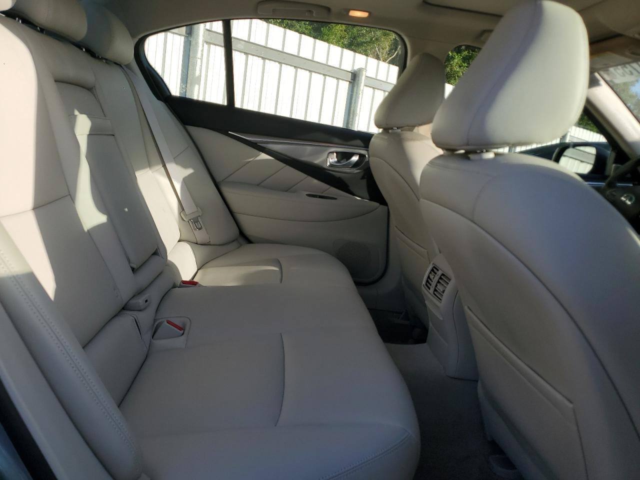 2017 INFINITI Q50