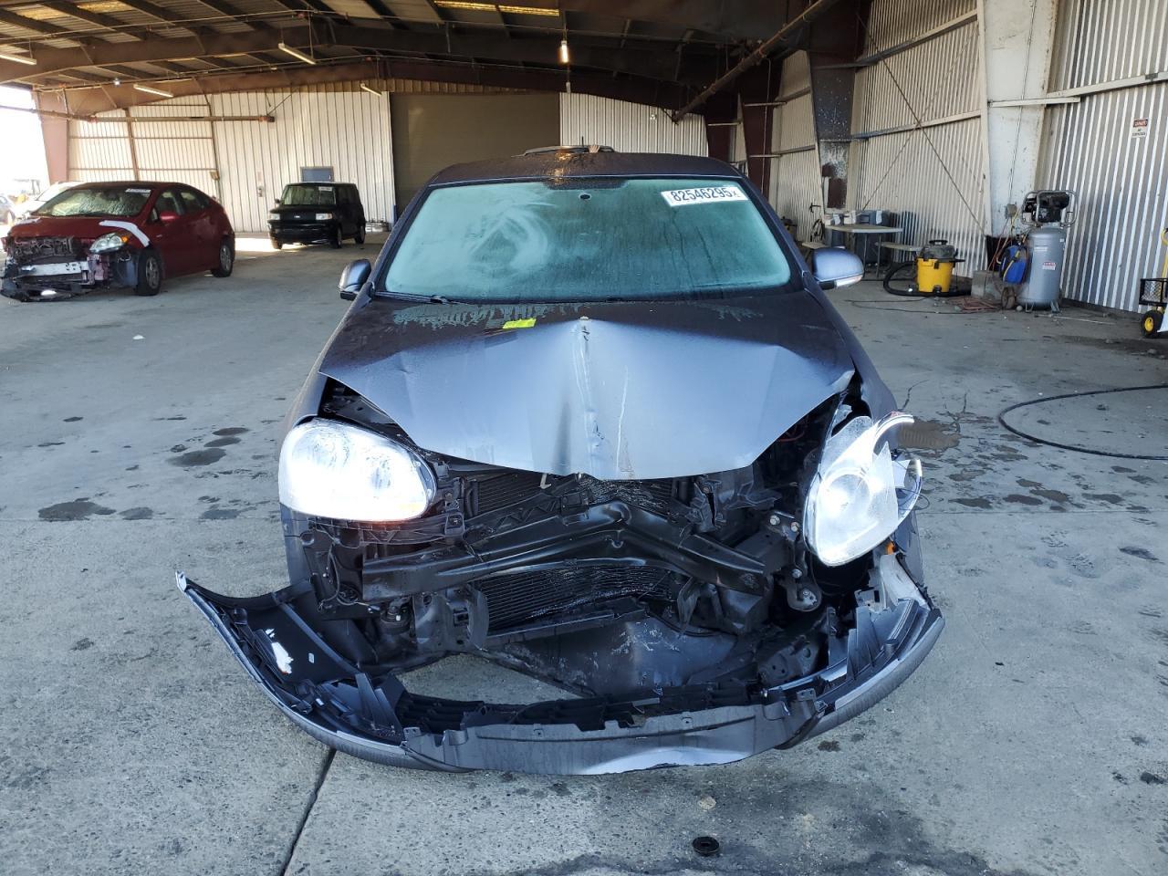 2010 VOLKSWAGEN JETTA