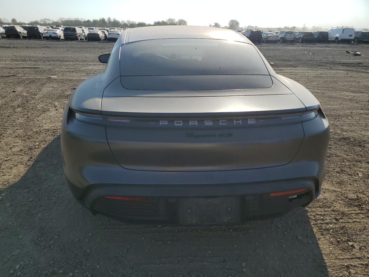 2021 PORSCHE Taycan