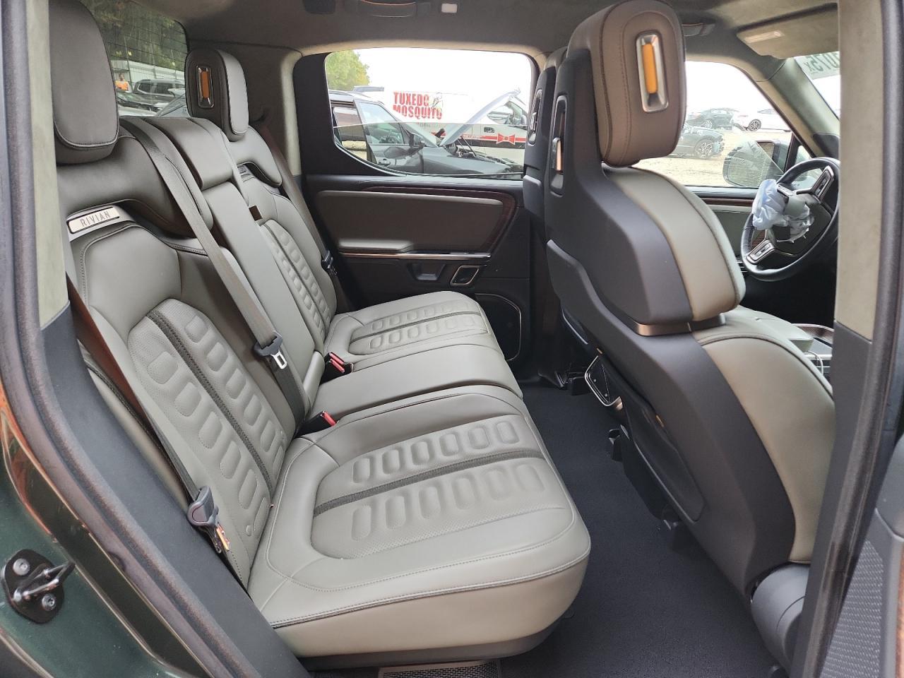 2023 RIVIAN R1t