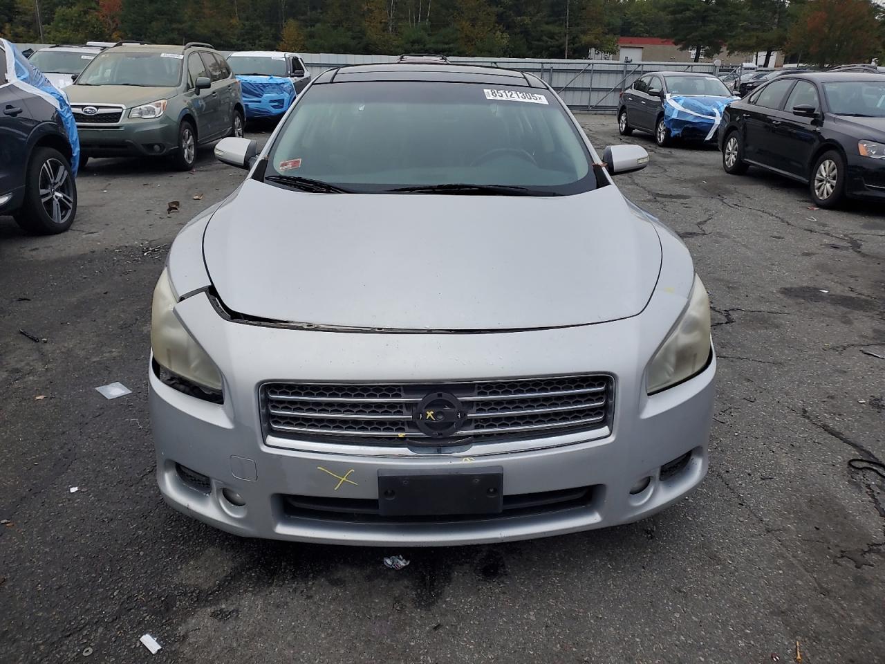 2010 NISSAN Maxima