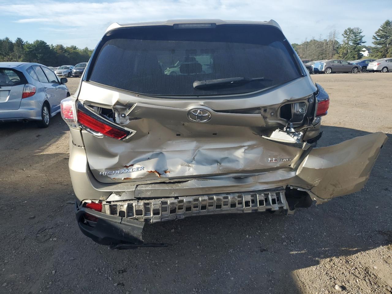 2014 TOYOTA HIGHLANDER