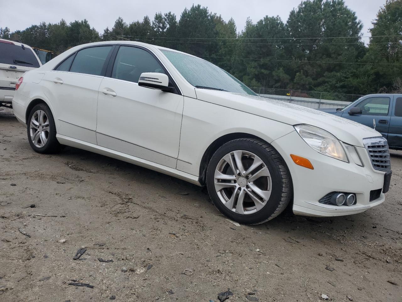 2011 MERCEDES-BENZ E-Class