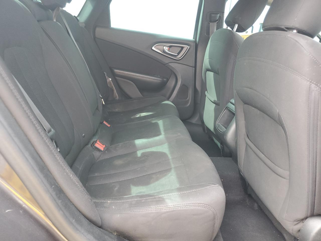 2015 CHRYSLER 200