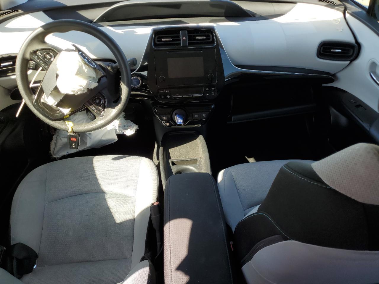 2019 TOYOTA PRIUS